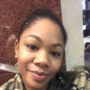 Meet your Posher, Paris